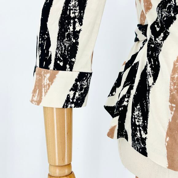 Diane von Furstenberg Ivory Black Tan Brushstroke Silk Wrap Blouse - Picture 3 of 7